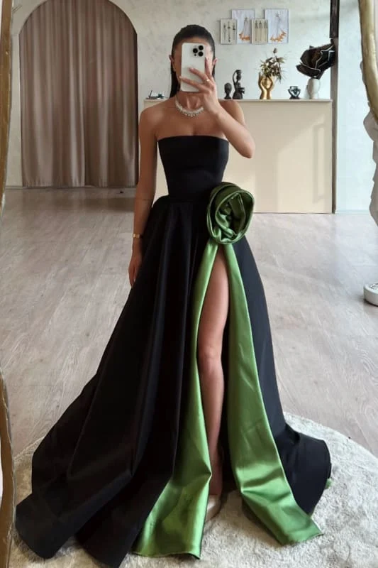 Robe de bal élégante en satin froncé, coupe trapèze, sans bretelles, avec fente haute et détails floraux