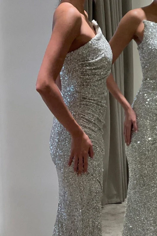Robe de bal luxueuse argentée sans bretelles, coupe sirène amincissante, robe de soirée élégante