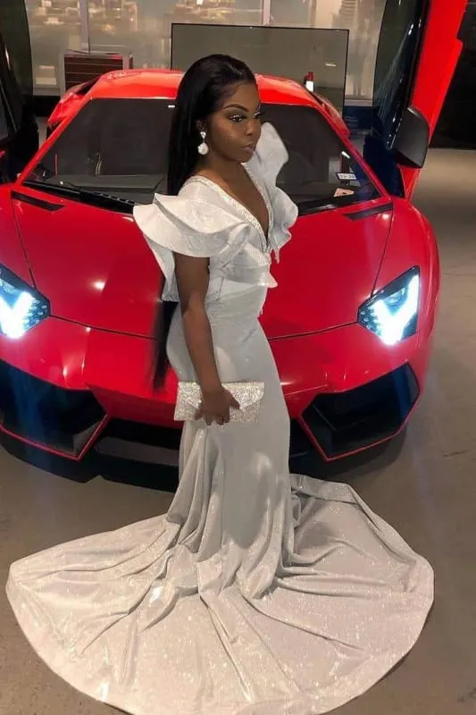 Robe de bal longue sans manches à col en V scintillante : une robe à paillettes éblouissante pour les occasions spéciales