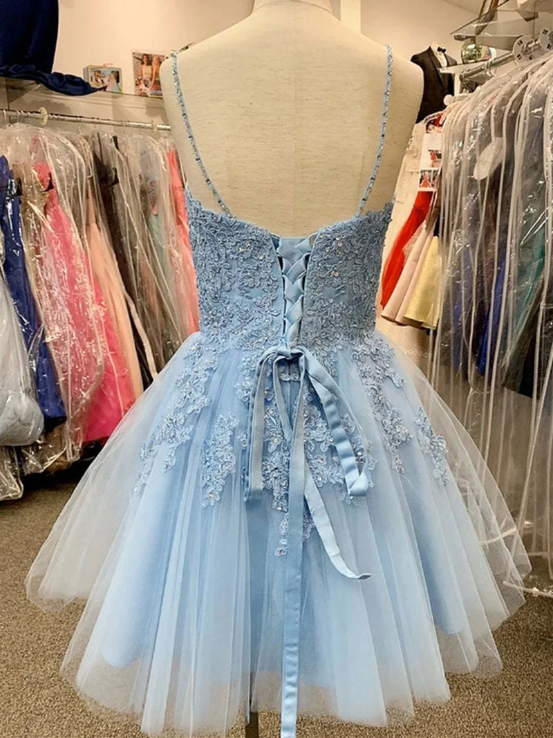 Robe de bal courte élégante à col en V et dentelle bleue pour femme