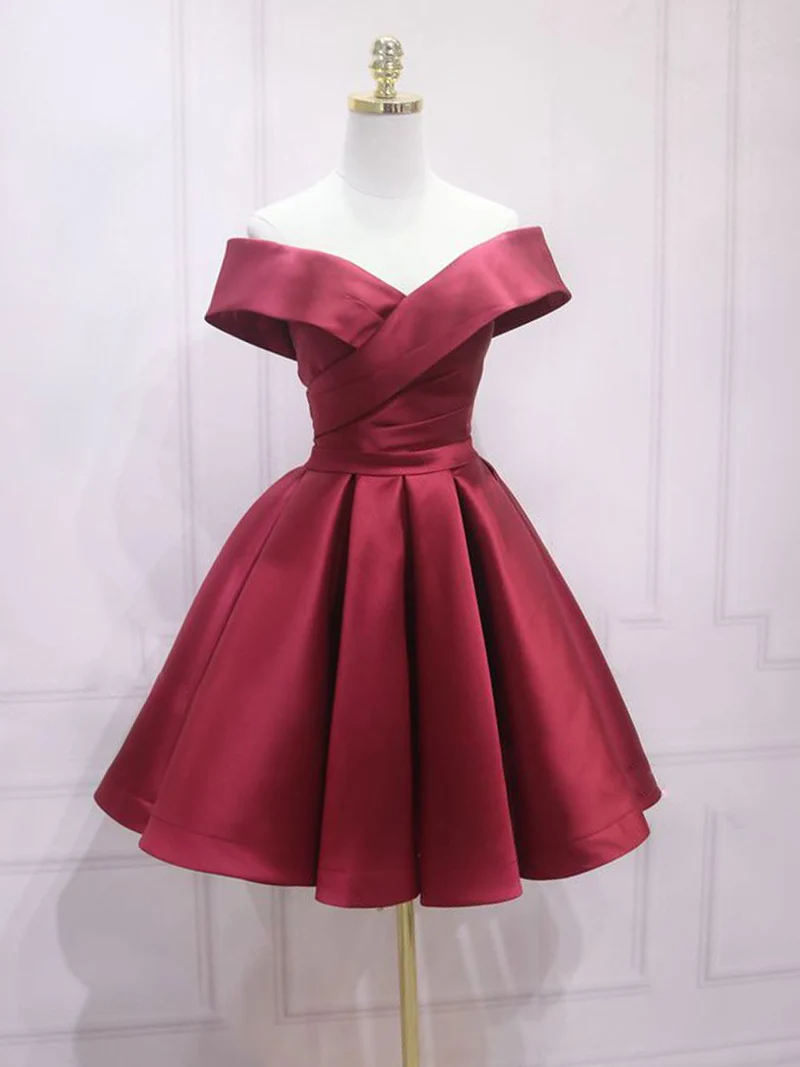 Robe de bal et de rentrée élégante, courte, en satin bordeaux, épaules dénudées