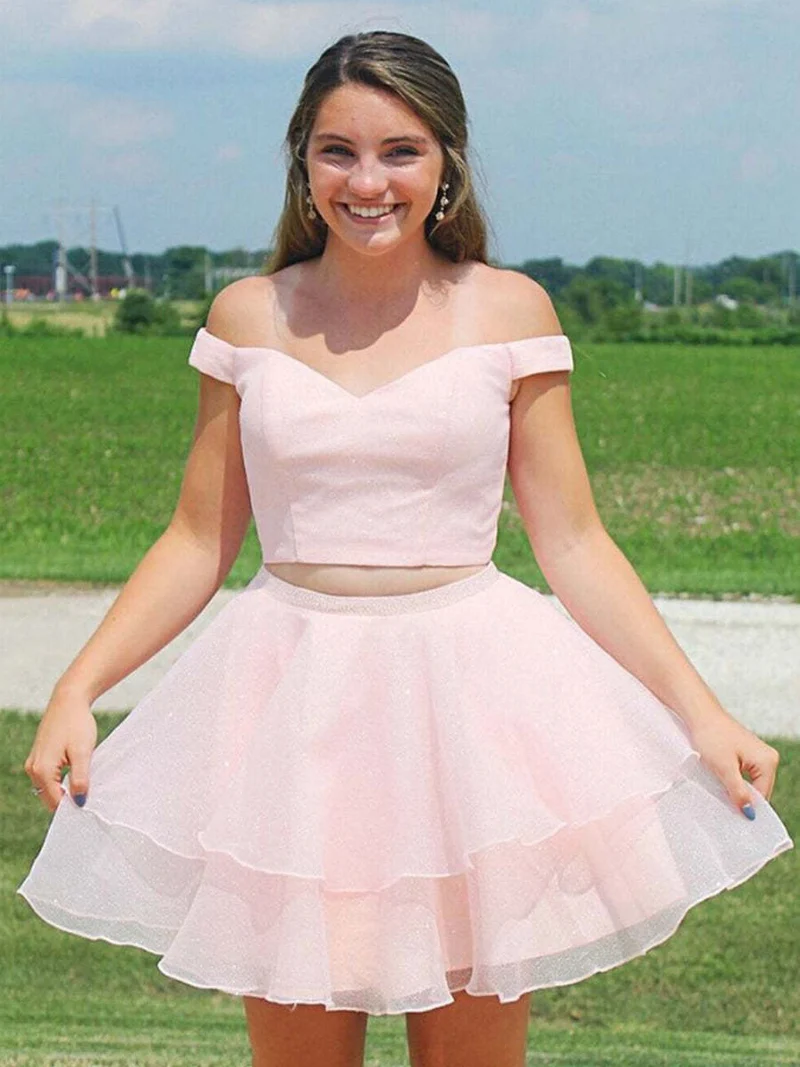 Robe de bal rose chic deux pièces : épaules dénudées, courte, avec dos croisé