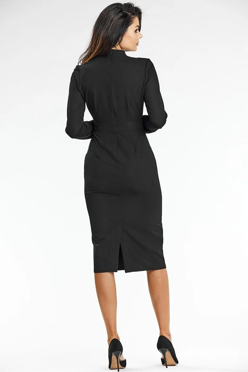 Robe fourreau élégante petit décollété manches longues