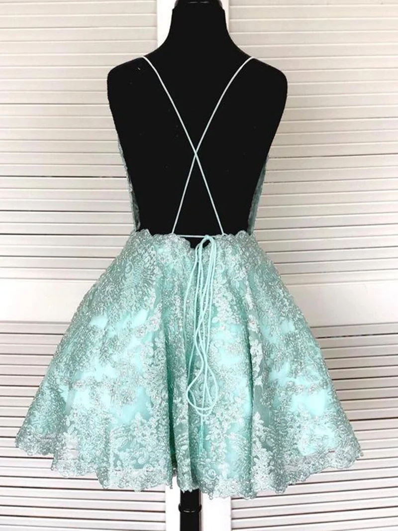 Robe de bal élégante en dentelle vert menthe avec bretelles et dos nu pour le retour à la maison