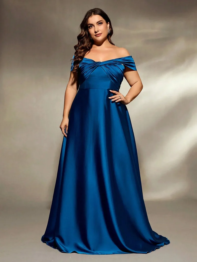 Robe de soirée grande taille en satin bleu