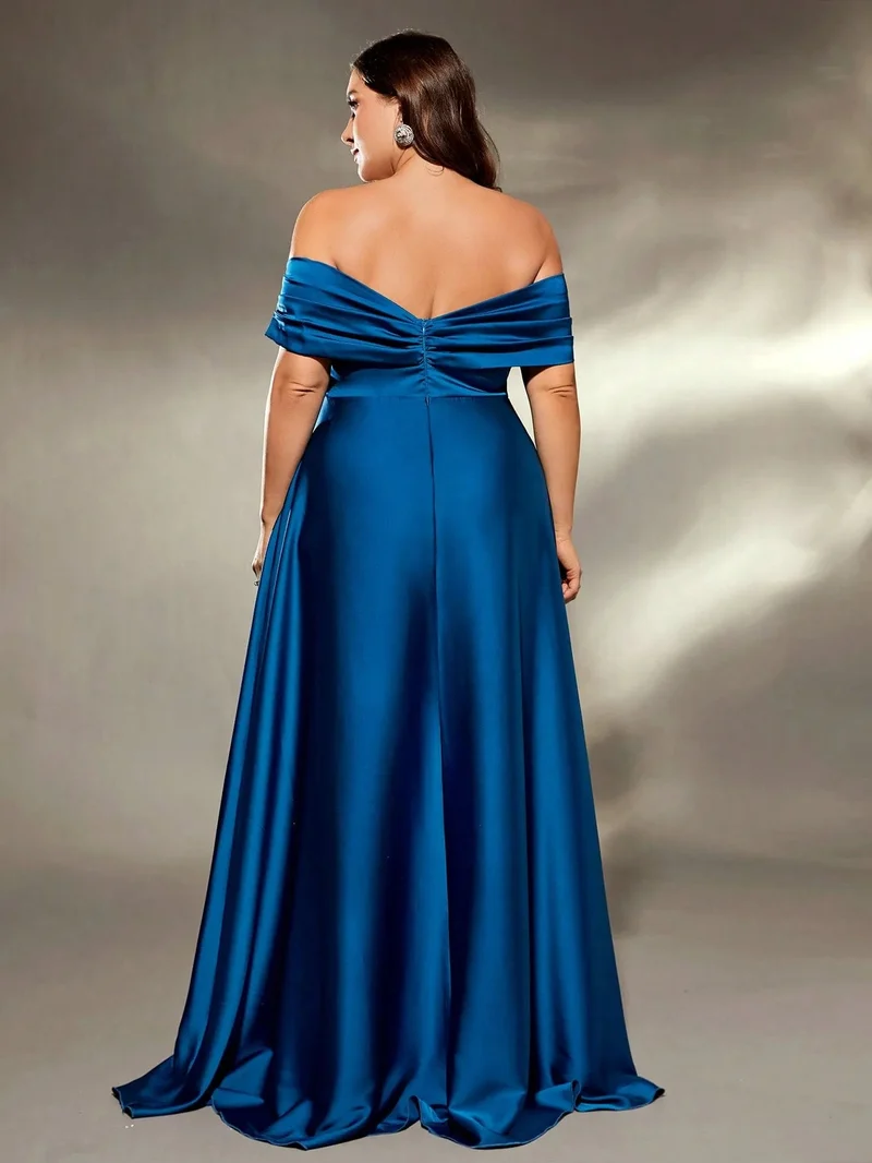 Robe de soirée grande taille en satin bleu