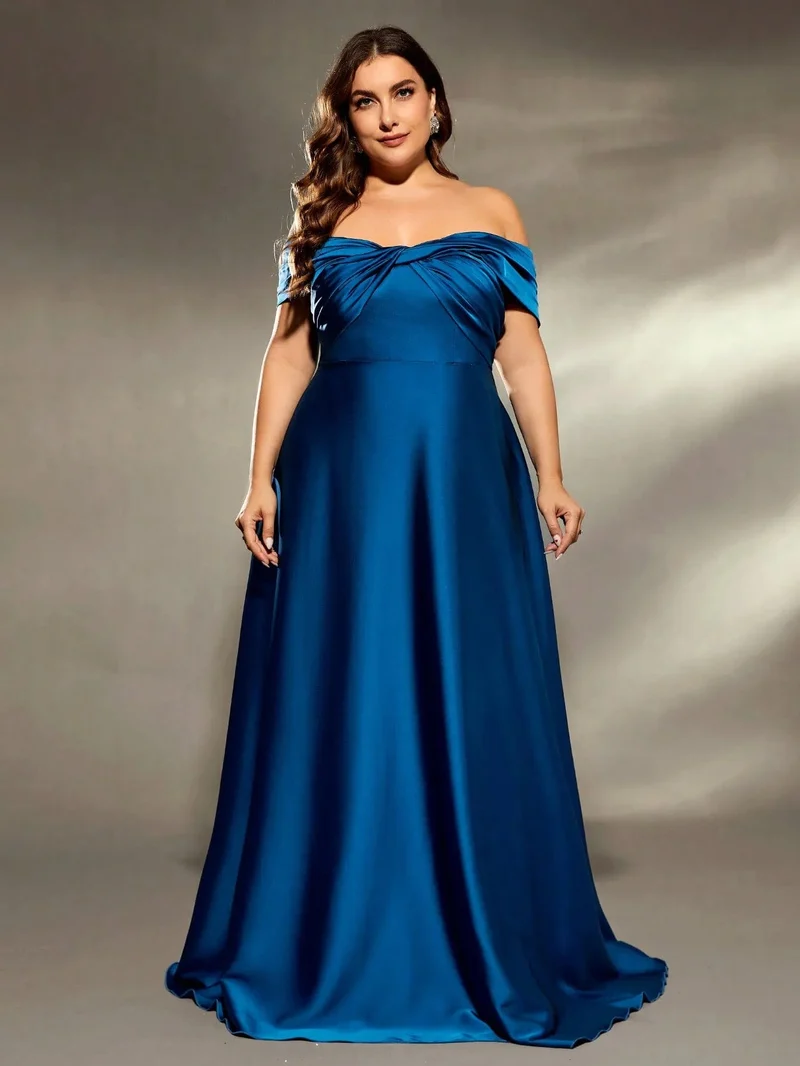 Robe de soirée grande taille en satin bleu