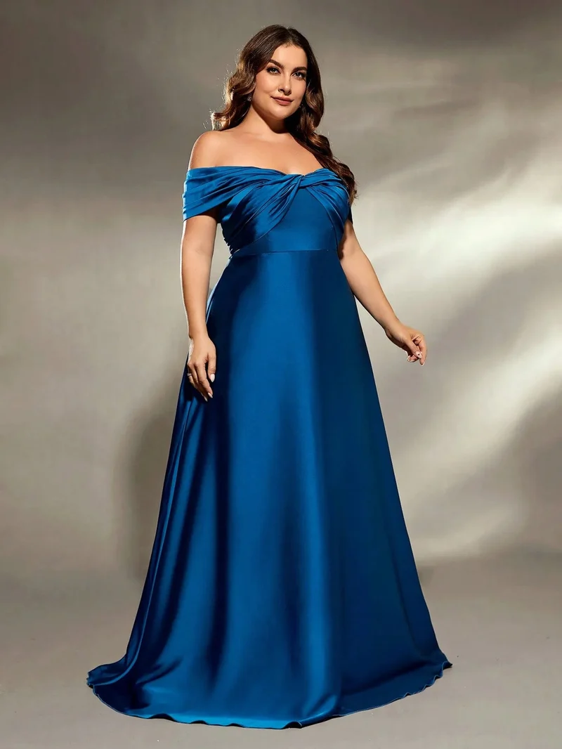 Robe de soirée grande taille en satin bleu