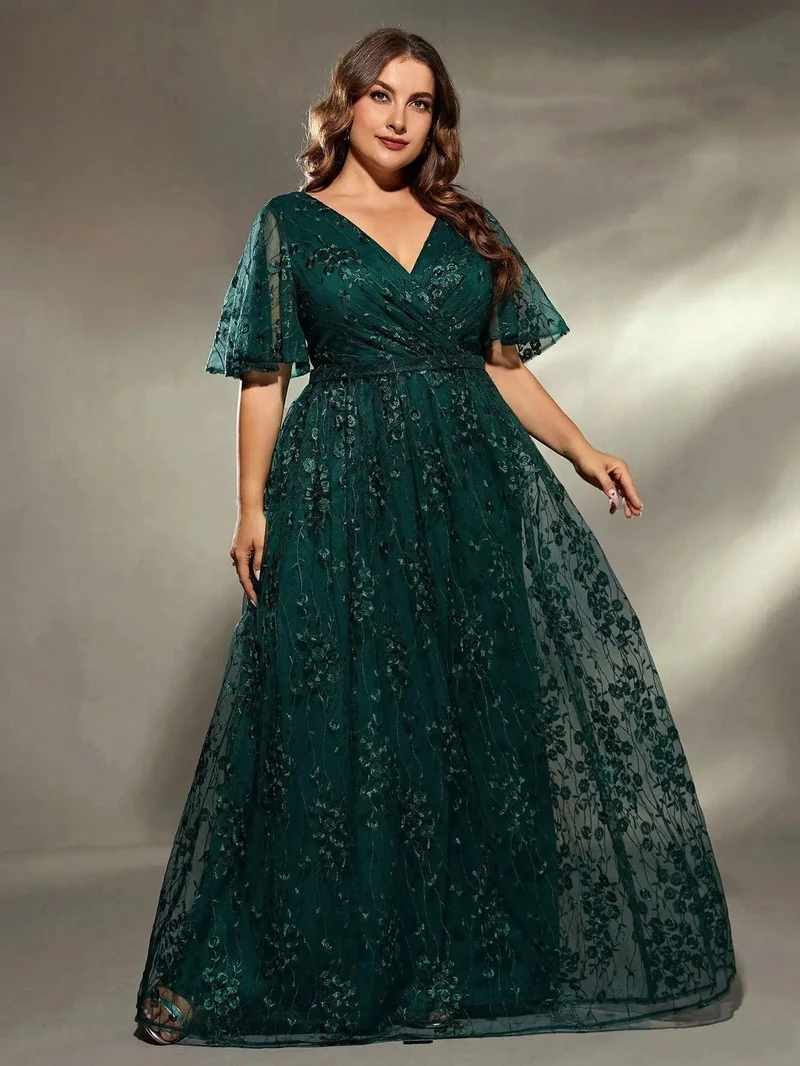 Robe amincissante verte pour mariage femme ronde