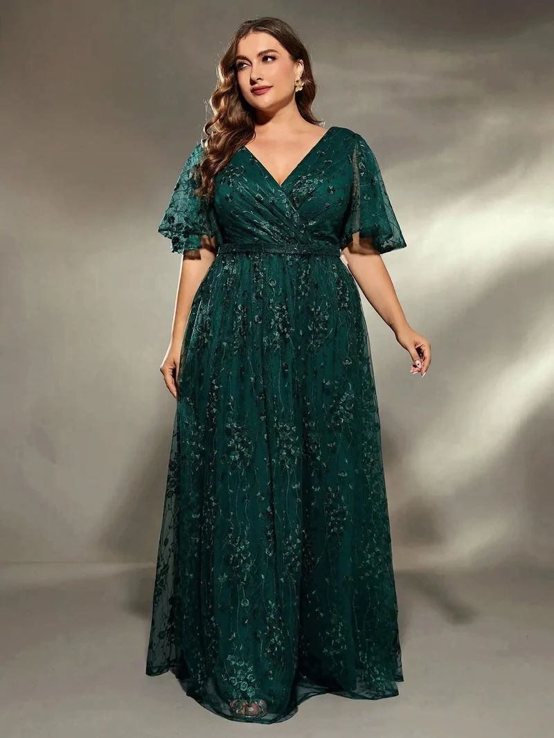 Robe amincissante verte pour mariage femme ronde