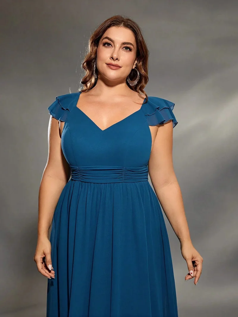 Robe amincissante bleue pour femme ronde