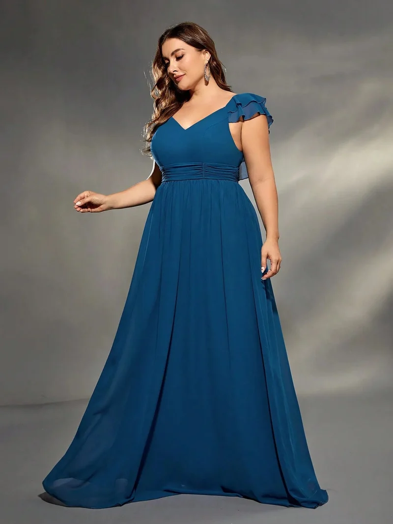 Robe amincissante bleue pour femme ronde