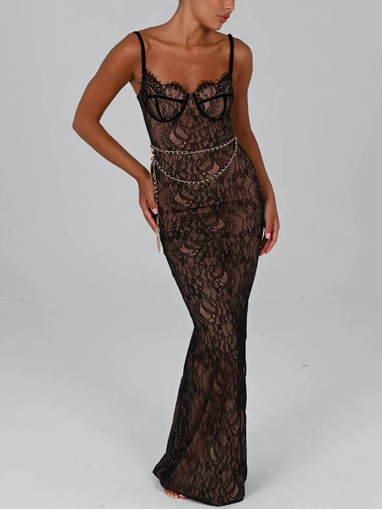 Robe longue en dentelle noire