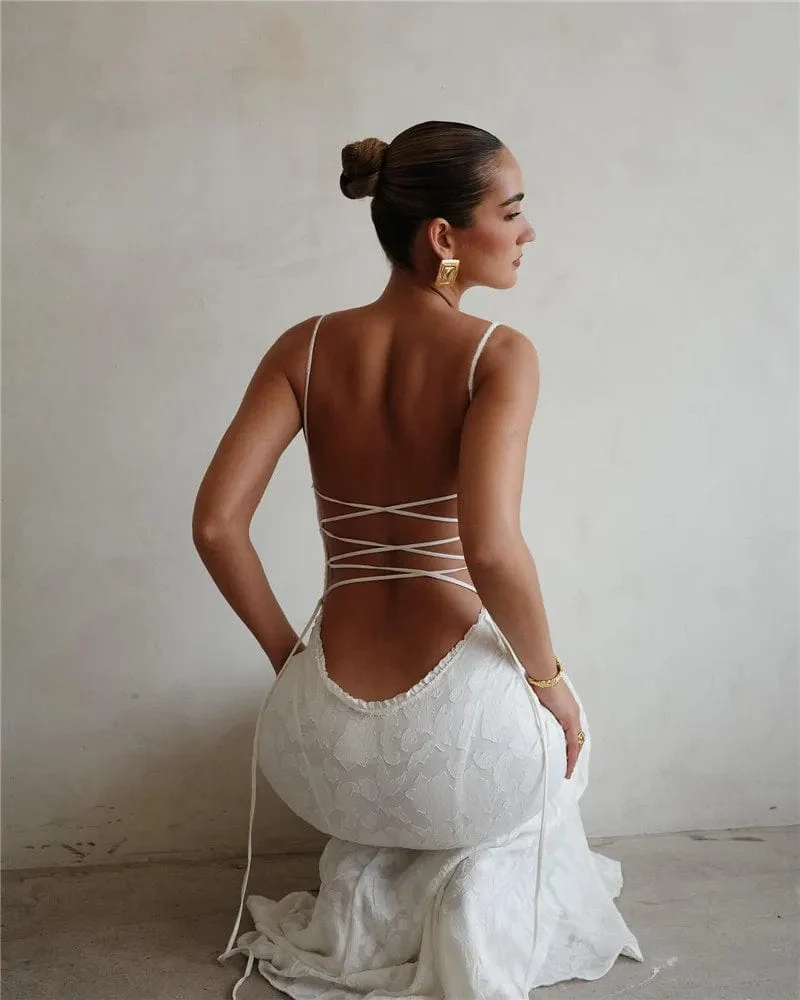 Robe longue en dentelle blanche