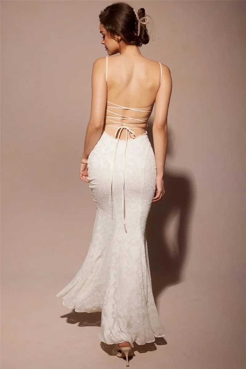 Robe longue en dentelle blanche