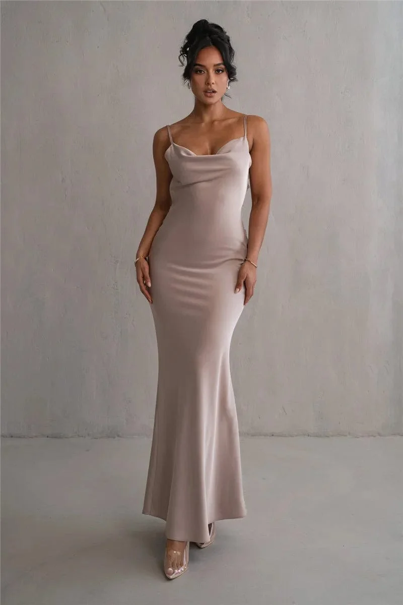 Robe longue dos nu à brettelles spaghetti
