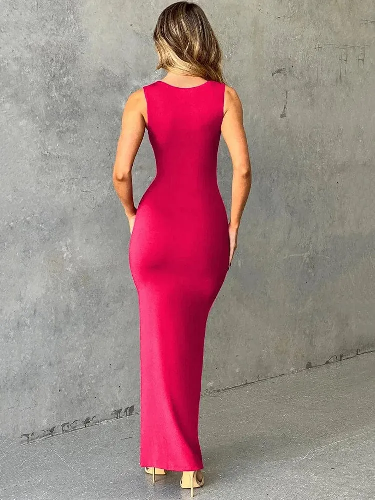 Robe longue à décolleté carré