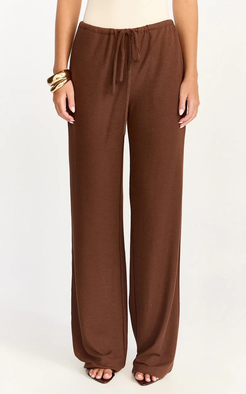 Astrid Pants - Low Waist Wide Leg Pants in Chocolate