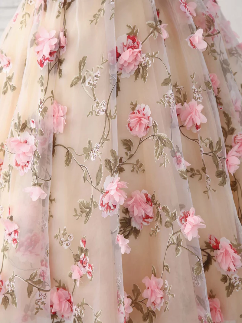 Robe de bal courte unique en champagne avec appliques 3D, jolie robe de retour à la maison