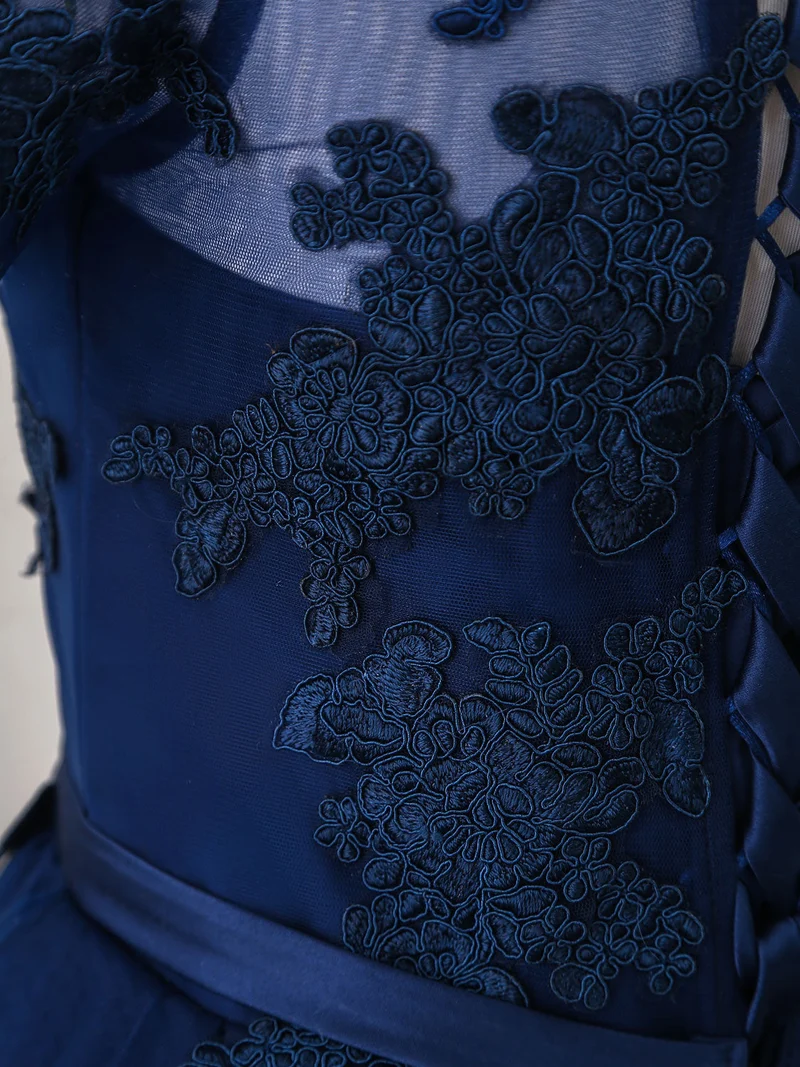Robe de bal courte élégante en tulle bleu foncé pour les retrouvailles et les occasions spéciales