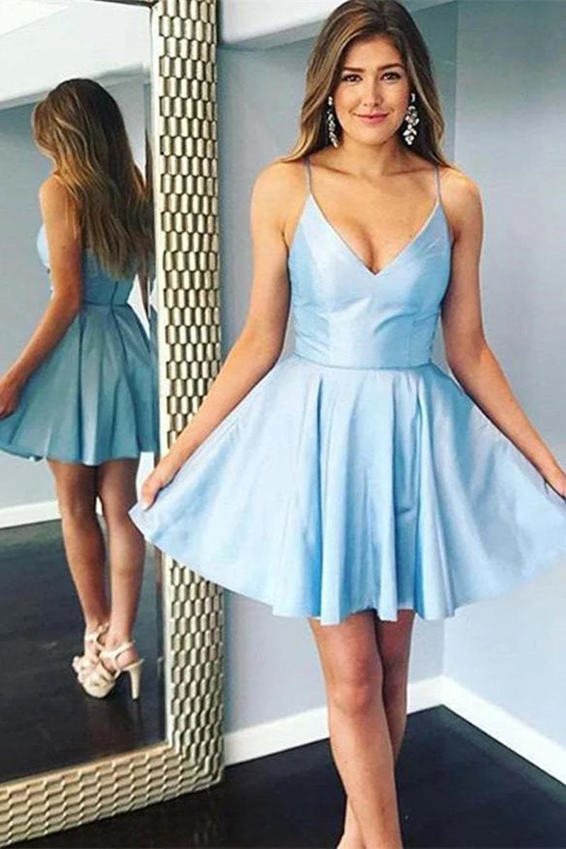 Robe de soirée élégante bleu clair, coupe trapèze, col en V, bretelles spaghetti courtes