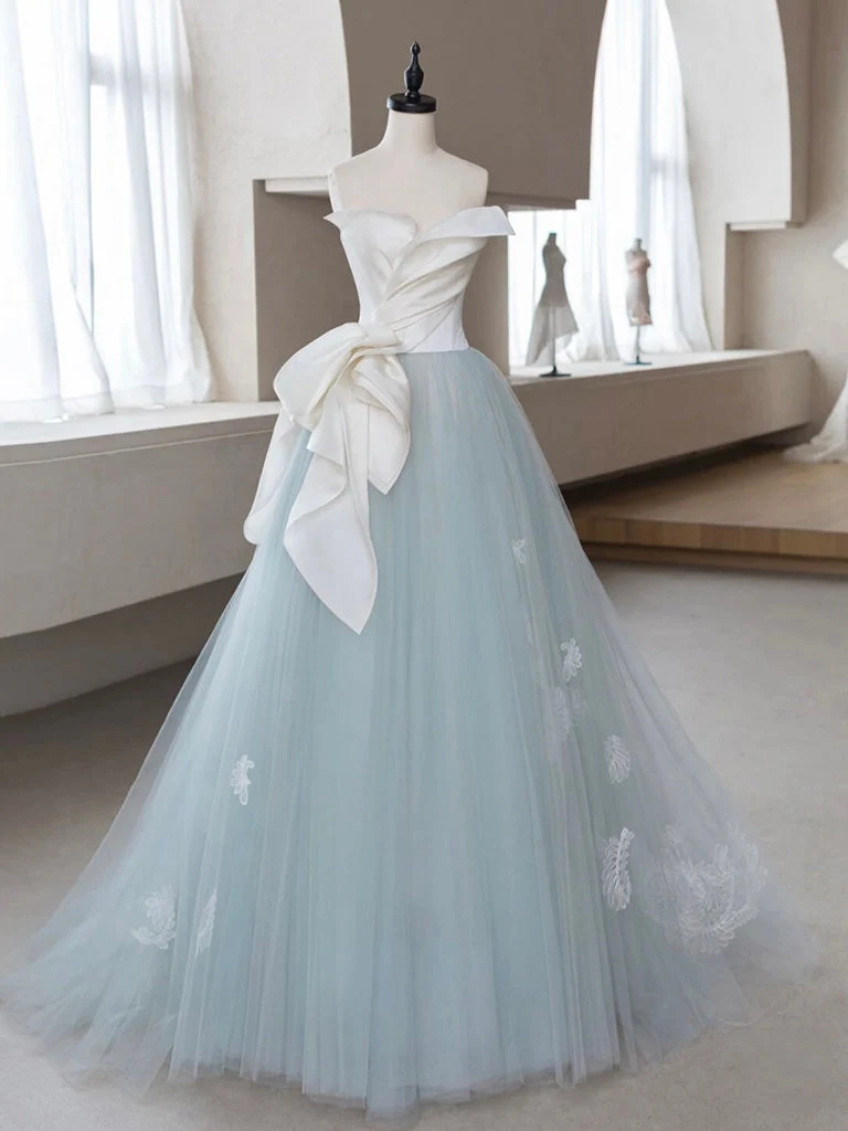 Charmante robe trapèze en tulle bleu avec appliques en dentelle pour bal de fin d'année et événements officiels