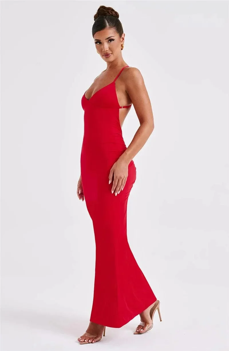 Robe rouge dos nu chic