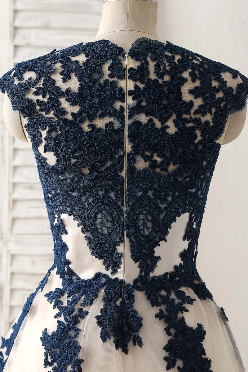 Robe de bal longue élégante en tulle et dentelle bleu foncé pour demoiselles d'honneur