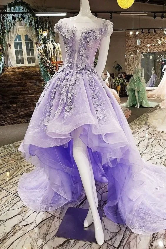 Charmante robe de soirée violette asymétrique : une robe élégante pour les occasions spéciales
