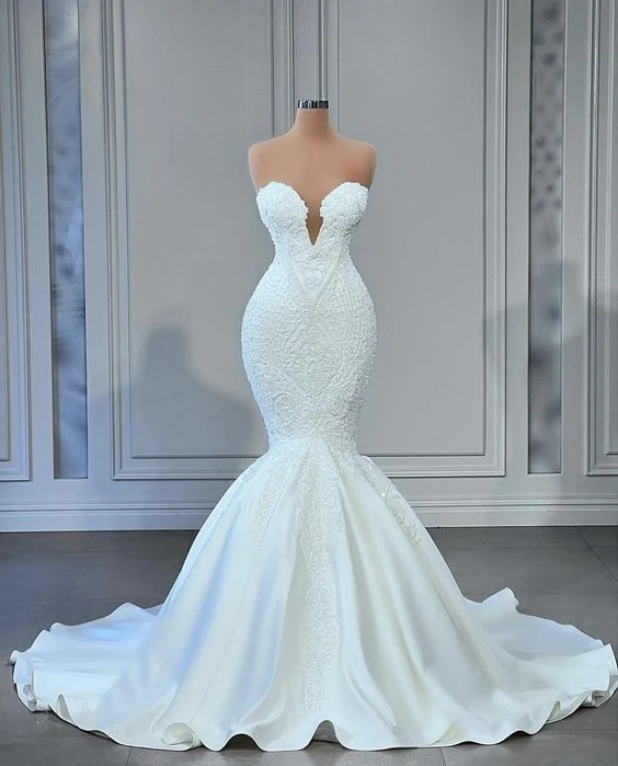Robe de mariée sirène blanche élégante avec appliques en dentelle et manches longues