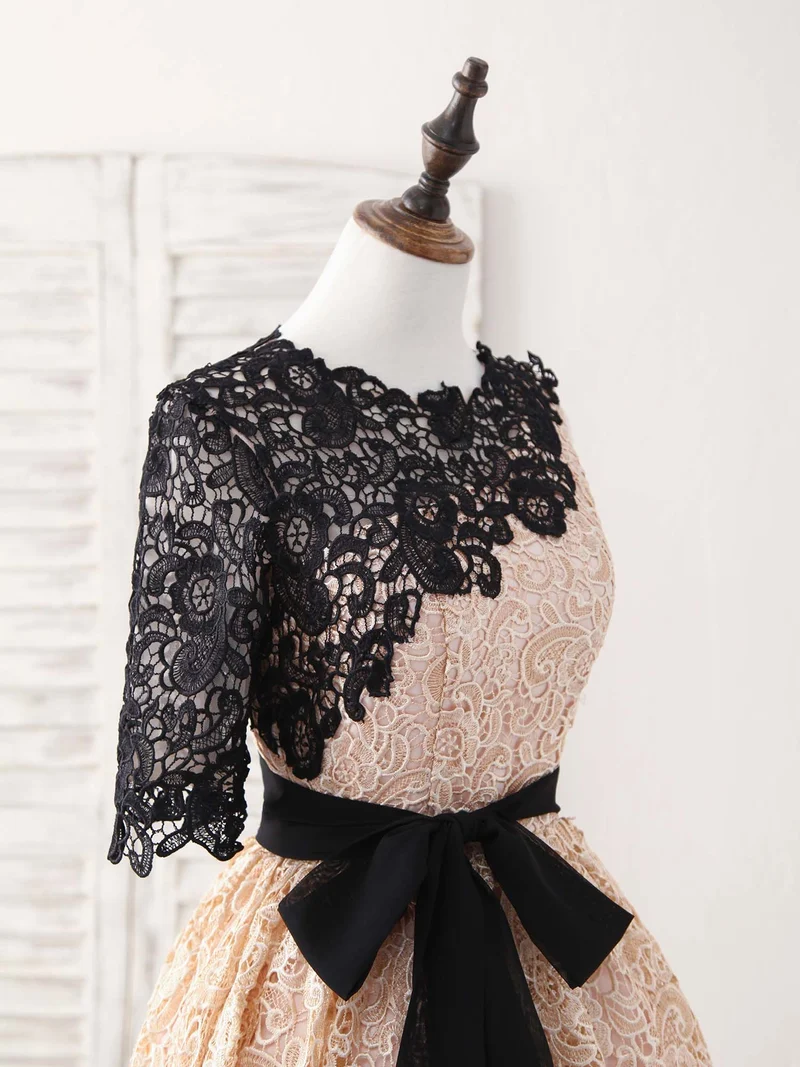 Robe de bal courte élégante en dentelle champagne - Parfaite pour les retrouvailles et les événements spéciaux