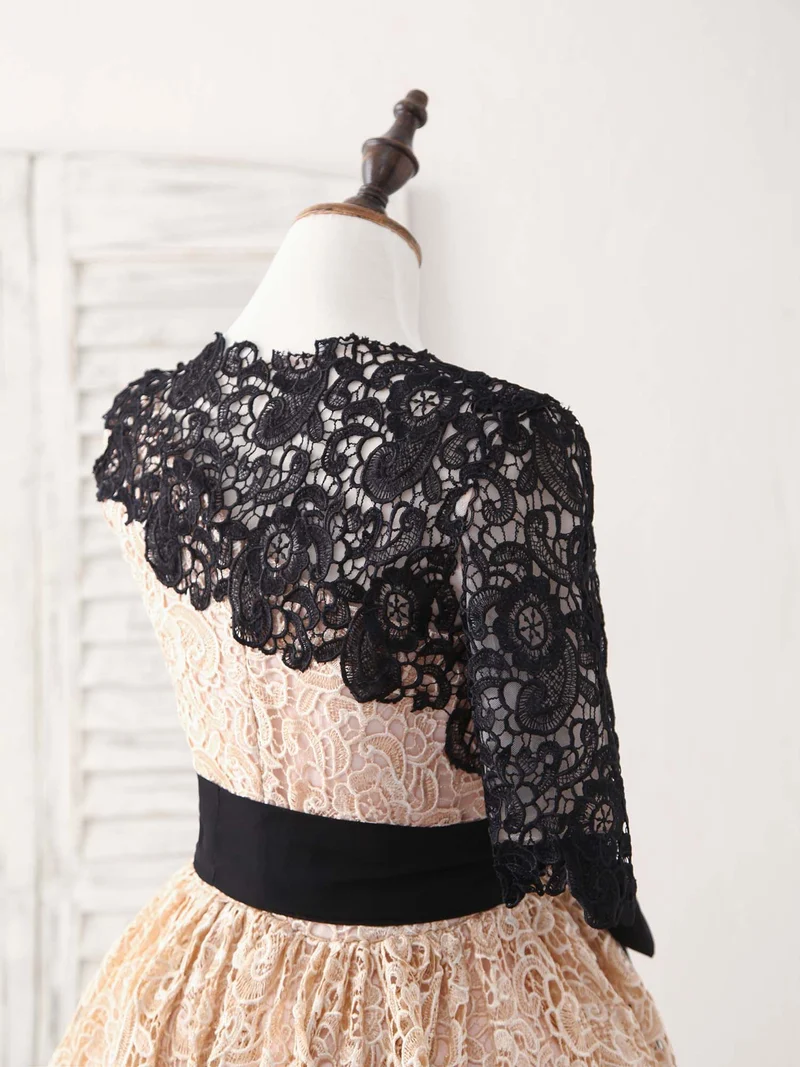 Robe de bal courte élégante en dentelle champagne - Parfaite pour les retrouvailles et les événements spéciaux