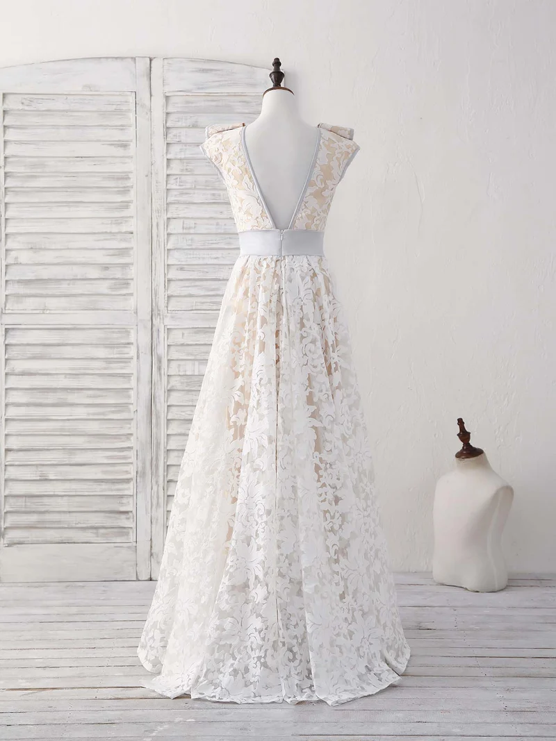 Robe de demoiselle d'honneur élégante en dentelle blanche à col rond