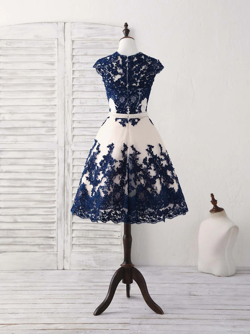 Robe de bal courte élégante en tulle et dentelle bleu foncé, robe de demoiselle d'honneur bleue élégante