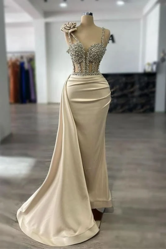 Robe de bal sirène scintillante et strass, sans manches, avec traîne