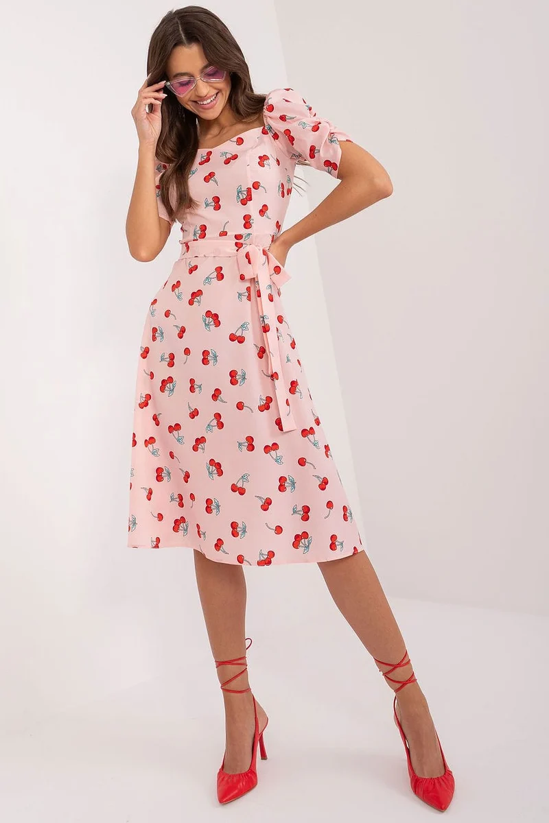 Robe d'été motif cerises encolure carrée