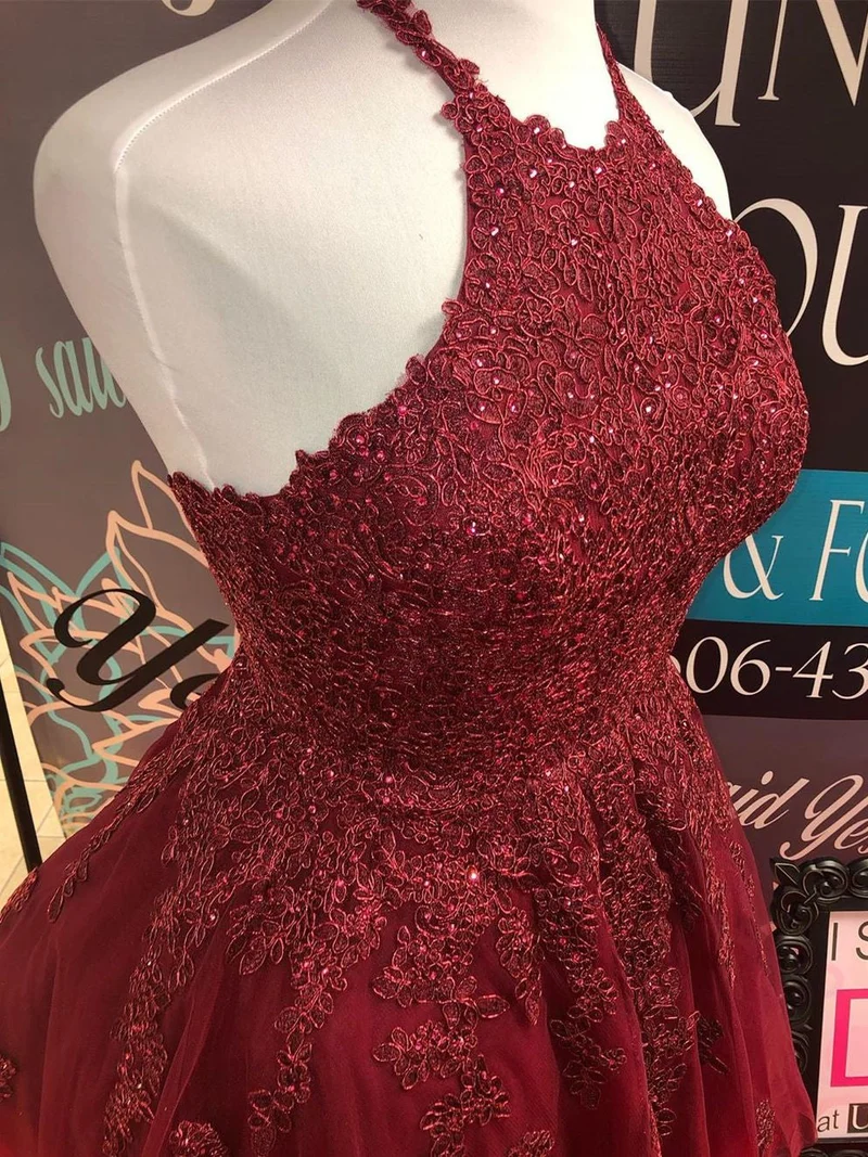 Robe de bal élégante, courte et dos nu, en dentelle bordeaux, pour le bal de fin d'année