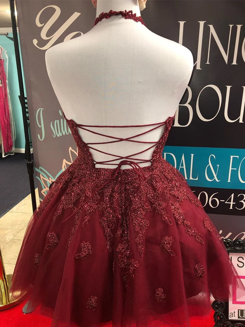 Robe de bal élégante, courte et dos nu, en dentelle bordeaux, pour le bal de fin d'année