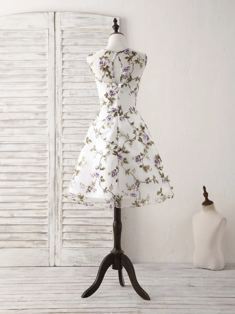 Robe de demoiselle d'honneur courte et élégante en tulle à col rond - Idéale pour les occasions spéciales