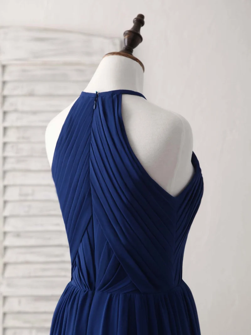 Robe de demoiselle d'honneur élégante en mousseline bleu foncé, longue, design simple et fluide