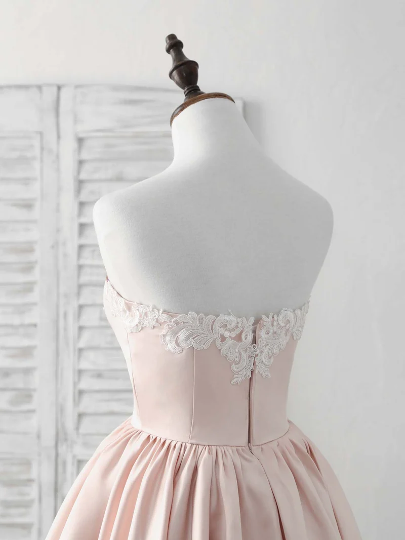 Robe de bal courte rose élégante à col en cœur - Idéale pour les retrouvailles et les fêtes