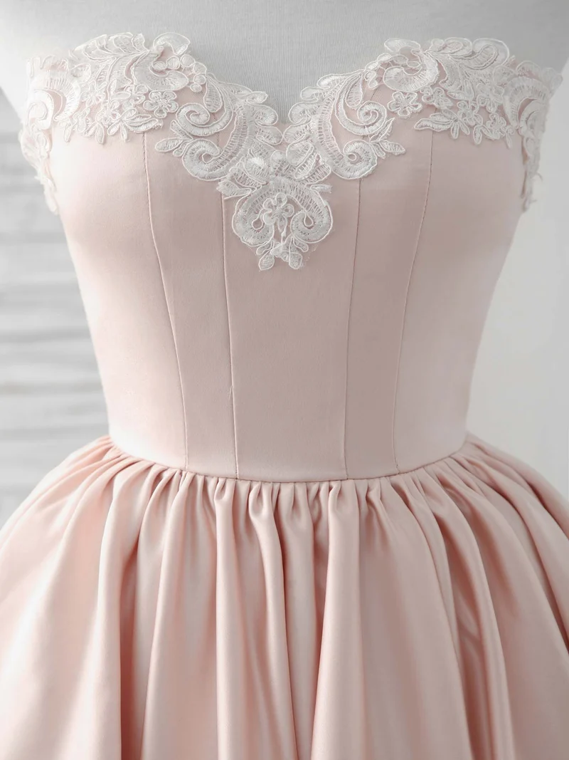 Robe de bal courte rose élégante à col en cœur - Idéale pour les retrouvailles et les fêtes