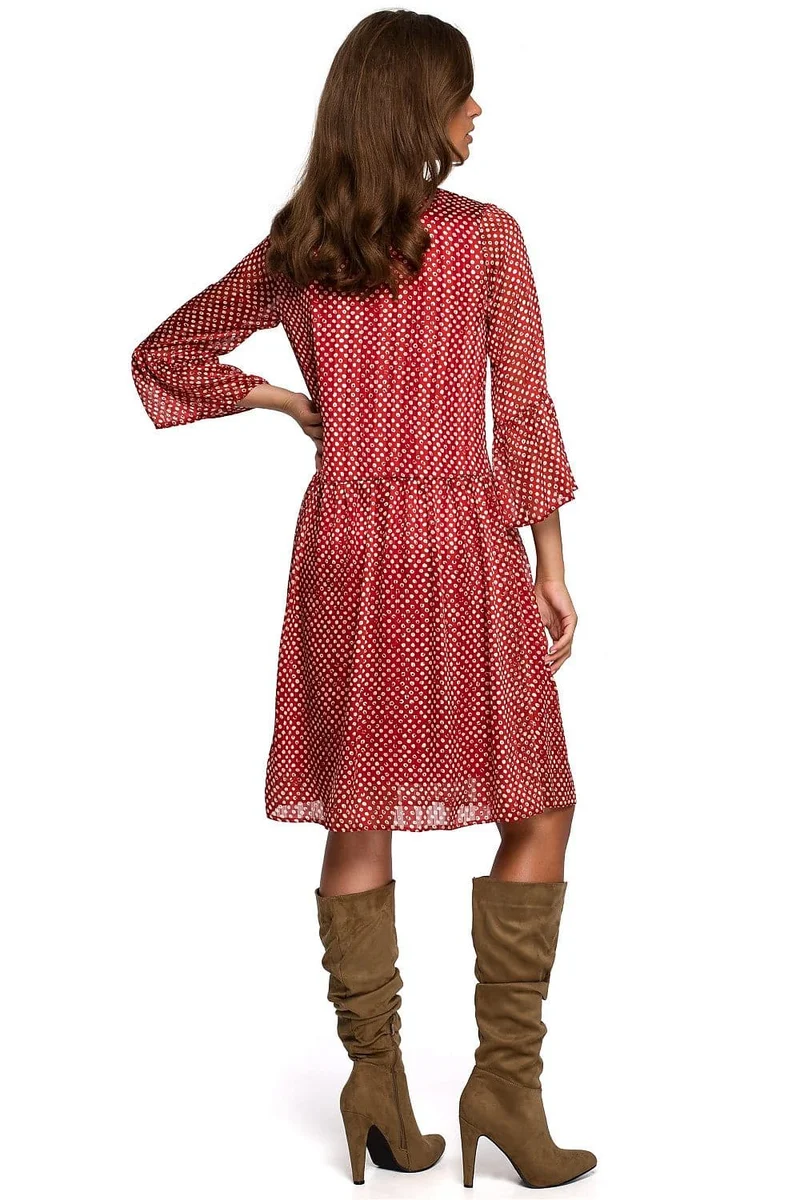 Robe champêtre rouge aux pois blancs manches longues
