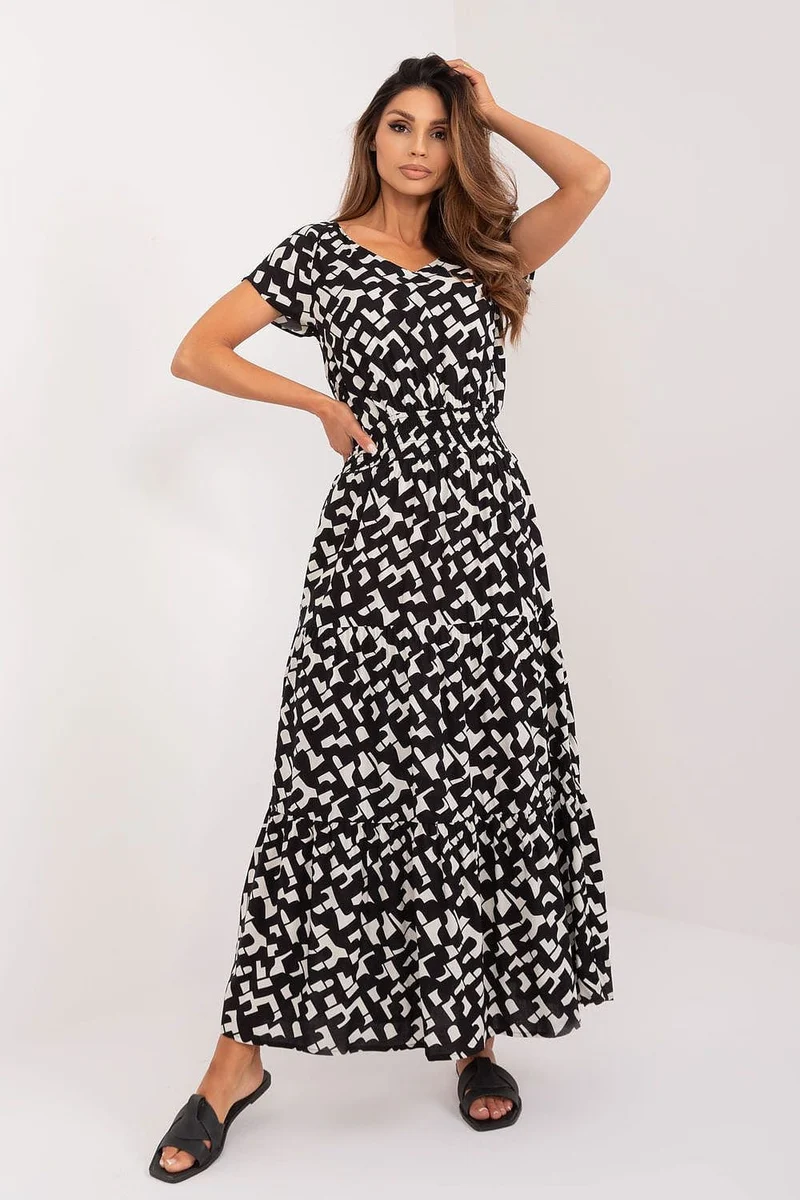 Robe longue noire et blanche manches courtes