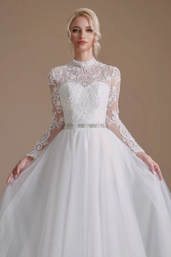 Robe de mariée élégante coupe trapèze, col haut, manches longues, avec dentelle en tulle