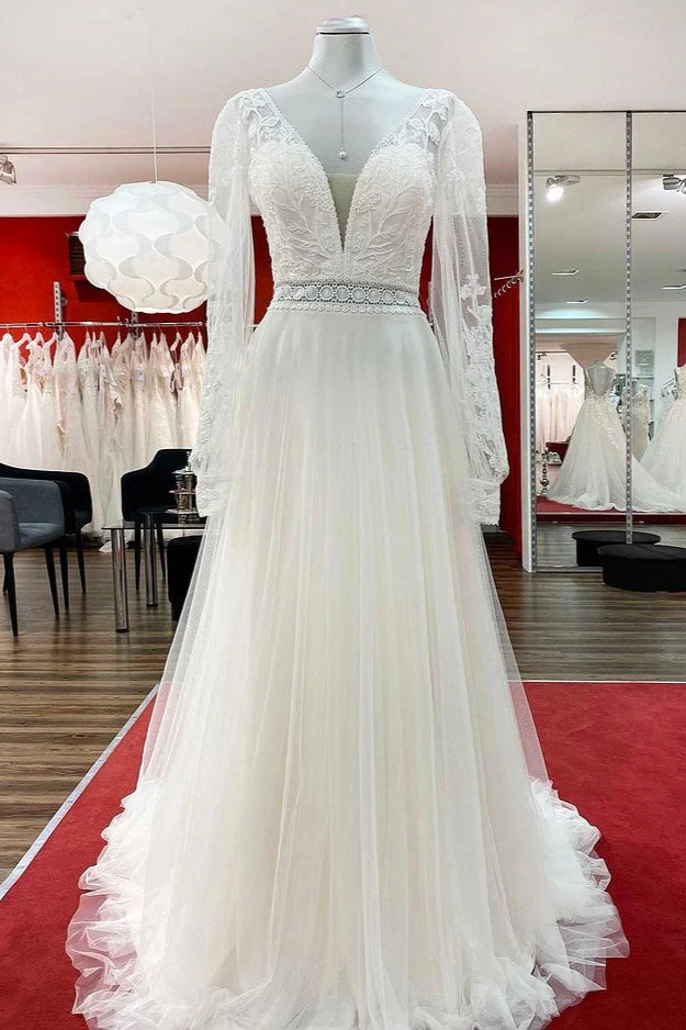 Robe de mariée élégante coupe trapèze avec manches, tulle, appliqués et perles