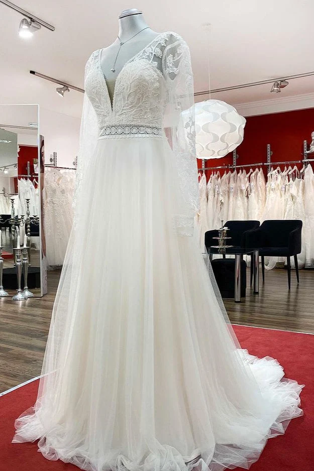 Robe de mariée élégante coupe trapèze avec manches, tulle, appliqués et perles