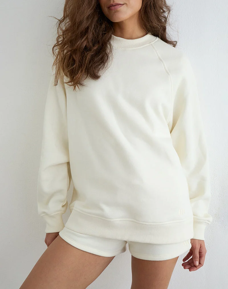 Pull Jorai, couleur « Winter White », avec broderie « M » ton sur ton