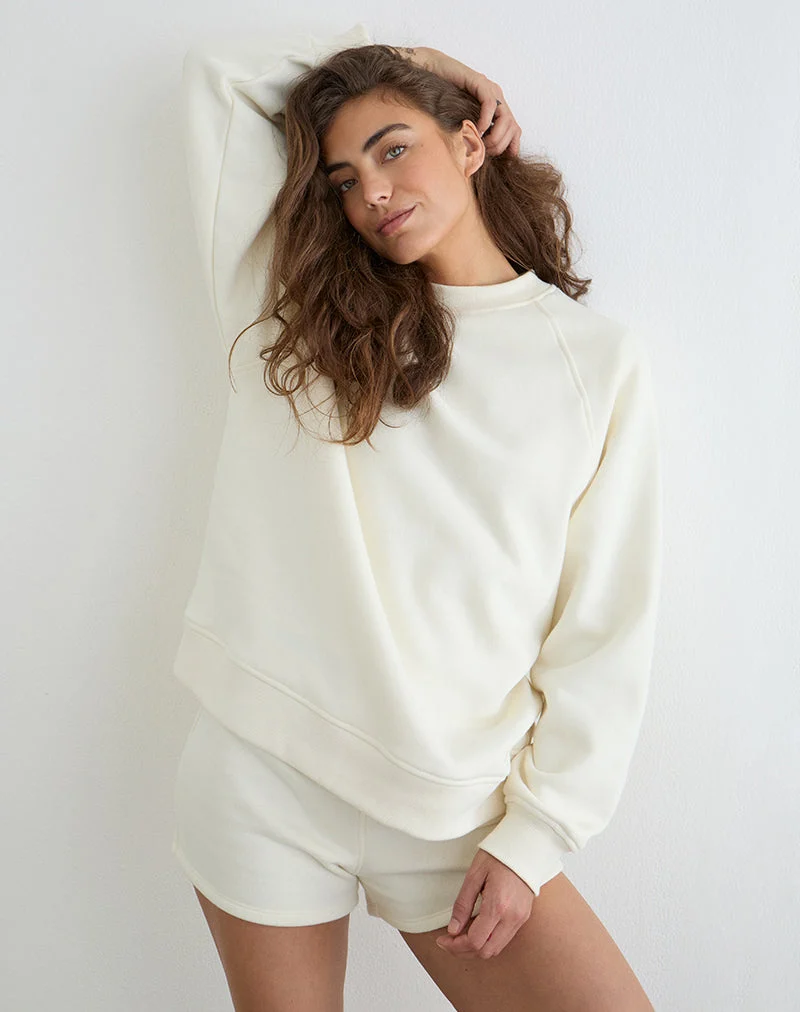 Pull Jorai, couleur « Winter White », avec broderie « M » ton sur ton