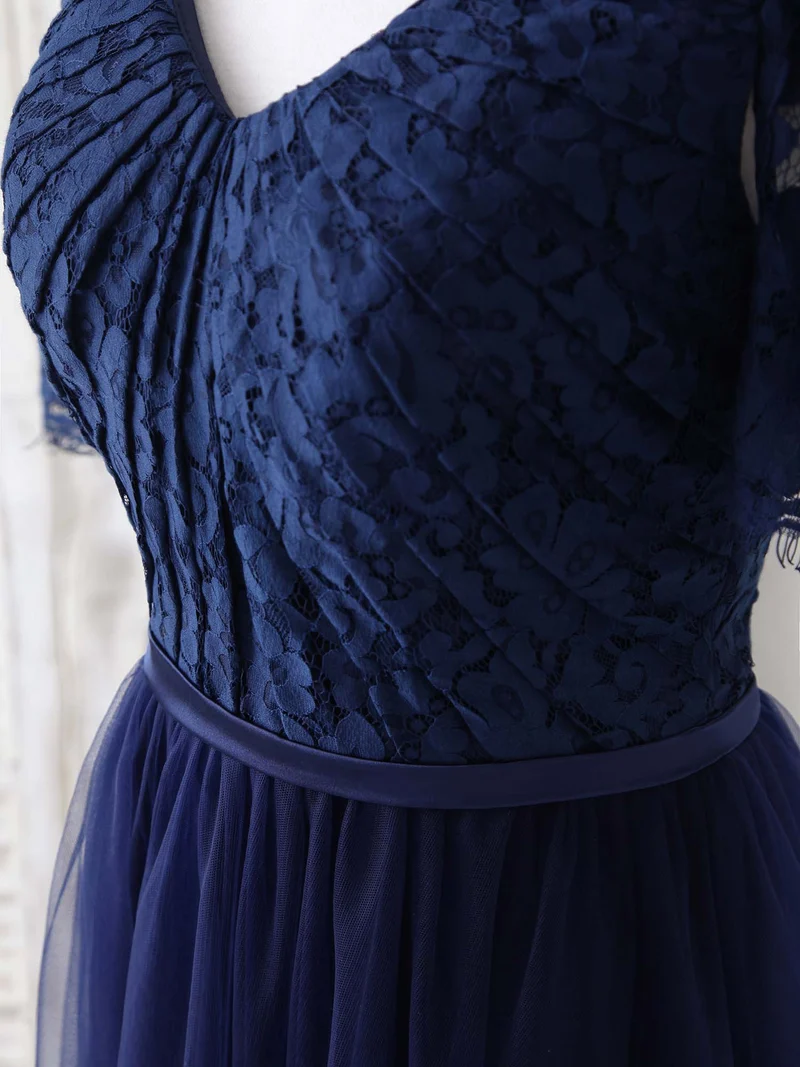 Robe de soirée élégante bleu foncé en tulle et dentelle, coupe trapèze
